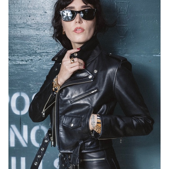 Beautiful 100% leather jacket from the cast NYC with tag - Picture 2 of 3